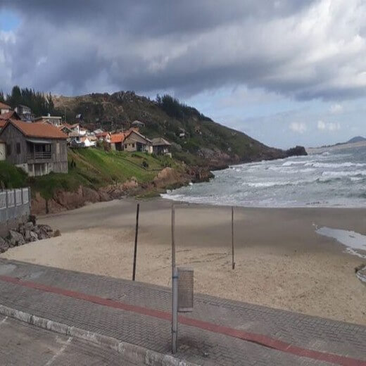 Ima aponta praias de Jaguaruna e Laguna como impróprias para banho