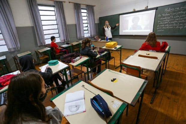 Aulas das escolas da rede estadual começarão no início de fevereiro em 2022