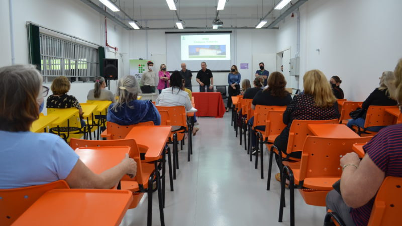 Primeira turma do projeto Capacita Mulher tem aula inaugural