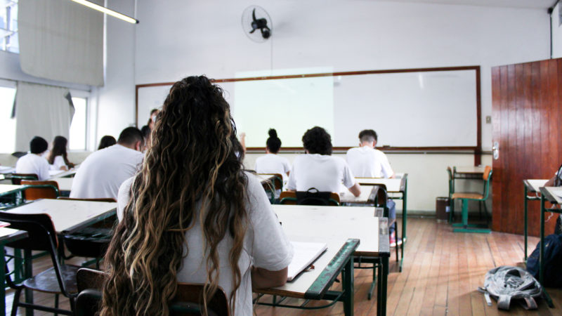 Auxílio Financeiro para Estudantes da Rede Estadual é aprovado na Alesc