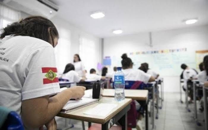 Bolsa Estudante: saiba como informar a conta bancária na escola para receber o auxílio