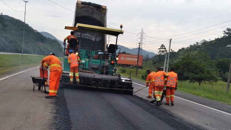 Sangão e Jaguaruna terão interdição de faixa da BR-101 para manutenção nesta semana