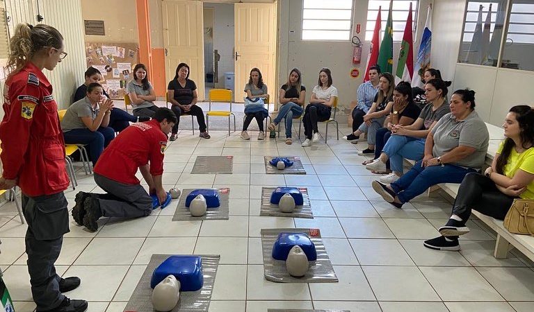 Secretaria de Educação realiza Palestra Sobre primeiros socorros