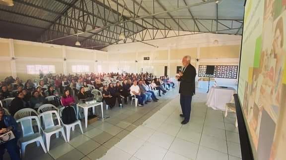 Prefeitura Municipal de Sangão realiza seminário visando capacitar profissionais