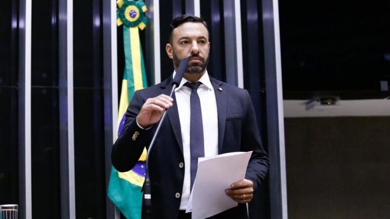 Daniel Freitas e outros parlamentares de oposição entram com pedido de prisão preventiva contra Maduro