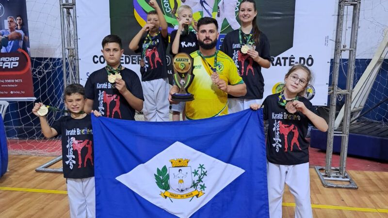 Atletas de Treze de Maio participaram do Campeonato Brasileiro de Karatê