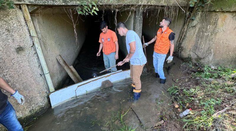 Defesa Civil inicia limpeza de comportas do Rio Tubarão