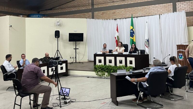 Vereadores votam Emenda Supressiva e aprovam R$ 350 mil para a Saúde