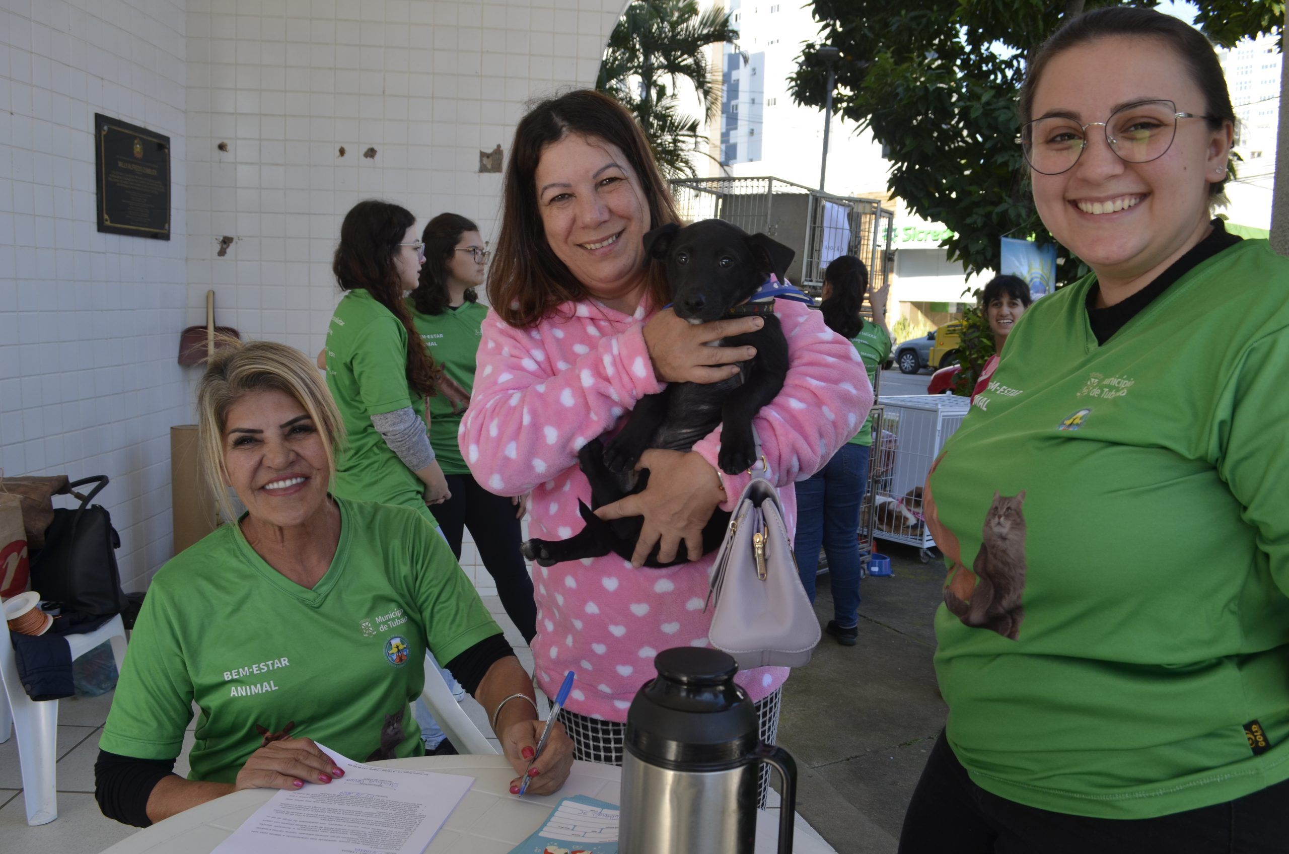 Funat Promove Doação de Mudas de Árvores e Feira de Adoção de Cães