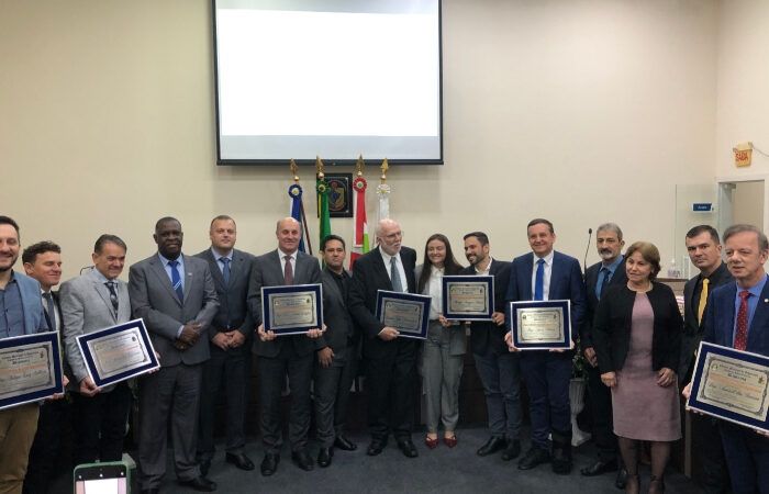 Personalidades são homenageadas com título de cidadão honorário de Jaguaruna