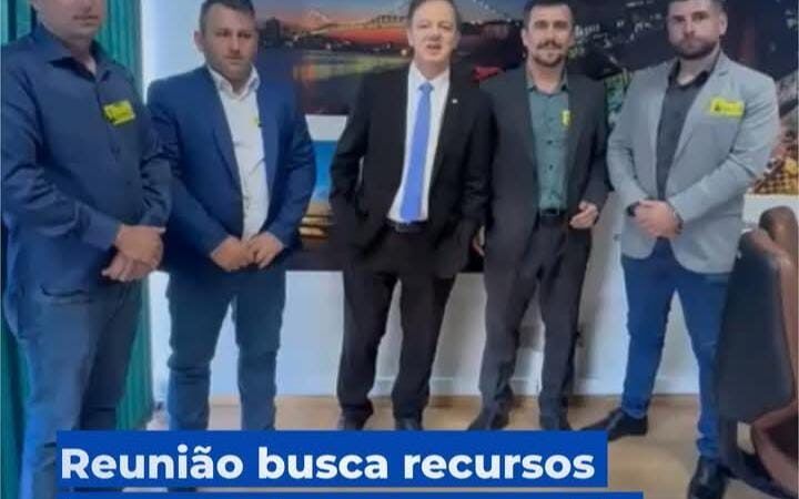 Representantes de Jaguaruna estiveram reunidos com o deputado Ismael